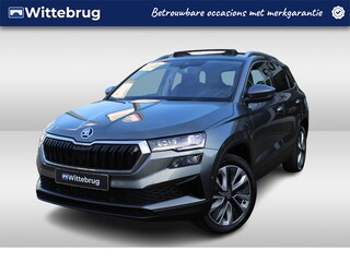 Skoda Karoq 1.5 TSI ACT 150pk Style DSG Automaat / Panorama dak / Navigatie / APP Connect / LM 18 inch / Rondom Camera / LED Matrix / Wegkl trekhaak