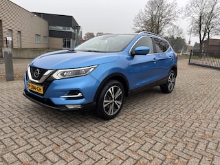 Nissan Qashqai 1.3 DIG-T Tekna Automaat [ Panodak,navi,camera`s,leer,ecc,lmv,trekhaak ]
