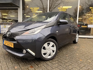 Toyota Aygo 1.0 VVT-i x-play Clima/Bluetooth/Cruise/camera