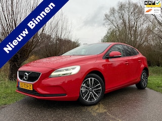 Volvo V40 1.5 T2 Nordic+ Automaat | Navi | Stoelverwarming | Clima | 16" Velgen | PDC | Cruise | LED | Nieuwe Distributieriem! |