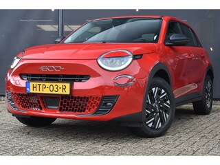 Fiat 600 1.2 Hybrid Urban 100pk Automaat 8 Jaar Garantie! | Stoelverwarming | Voorruitverwarming | Navigatie by App | DAB+ | Cruise Control | Full-LED | Regensensor | !!