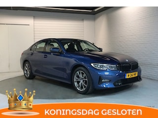 BMW 318i Automaat | Carplay | LED | DAB+ | Sportstoel | Half leer