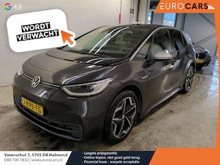 Volkswagen ID.3 First Plus 58 kWh Navigatie Apple Carplay/Android Auto Adaptive Cruise Control Camera Parkeersensoren Stoel- en stuurverwarming Lichtmetalen velgen Climate Control