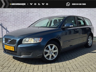 Volvo V50 2.0 | Trekhaak | Volvo dealer onderhouden | Lederen bekleding | Multifunctioneel stuurwiel | Airconditioning | Cruise control | Bluetooth telefoonverbinding | CD speler |