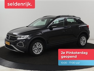 Volkswagen T-Roc 1.5 TSI Life Business | Stoelverwarming | Camera | Virtual Cockpit | Carplay | Full LED | Adaptive cruise | Navigatie | Park Assist | Climate control | DAB | Bluetooth