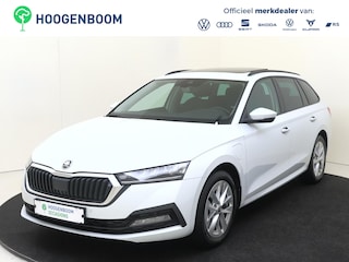 Skoda Octavia Combi 1.4 TSI iV PHEV Business Edition | Panoramadak | Parkeersensoren | Adaptieve cruise control | CarPlay | Airco | Navigatie | Digital cockpit |