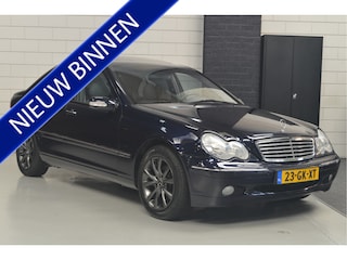 Mercedes-Benz C-klasse 180 Elegance // AUTOMAAT // 117.000 km N.A.P. // CLIMA // OPEN DAK // CRUISE // YOUNGTIMER //