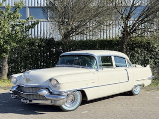 Cadillac Series 62 SEDAN BWJ 1956 365 CUI / 6.0L V8 ELEK. RAMEN | ELEK. VOORBANK | AIRCO | ARMSTEUN ACHTER | ELEK. RUITENWISSER