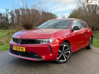 Opel Astra 1.6 Hybrid Edition Automaat Camera Apple Carplay/Android Auto 17" Velgen Navi PDC Cruise LED
