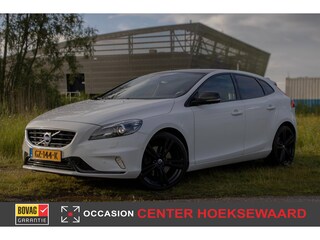 Volvo V40 2.0 T5 245PK Geartronic Carbon Edition | Polestar Uitlaat | 2x PDC | Carplay | Winterpack | H&K speakers |