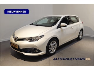 Toyota Auris 1.8 Hybrid Dynamic - Navigatie - Achteruitrijcamera - Cruise - Climate control
