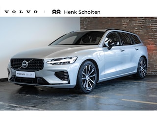 Volvo V60 T6 Plug-in hybrid AWD Plus Dark | Verwarmbare Voorstoelen (met geheugen), Stuurwiel en Achterbank | Semi-Elektrische Trekhaak | Verwarmbare Voorruit | Premium Audio by Harman Kardon | 360-Camera