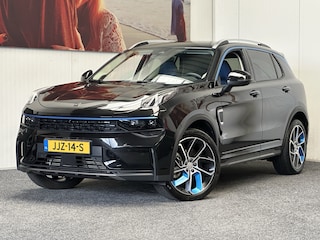 Lynk & Co 01 1.5 100 STUKS OP VOORRAAD ! VOL OPTIES ! 360 CAMERA ADAPTIVE CRUISE CONTROL PANORAMA SCHUIF/KANTELDAK APPLE CARPLAY/ANDROID RIJSTROOKSENSOREN ZEER MOOI !! Brgl