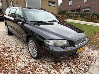 Volvo V70 2.4 T AWD Handbak Nwe Distributie&APK.