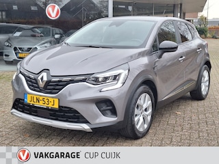 Renault Captur 1.3 TCe 130 Intens AUTOMAAT Navi/ Climate control/Stoelverwarming/Parkeersensoren/Nieuwe banden