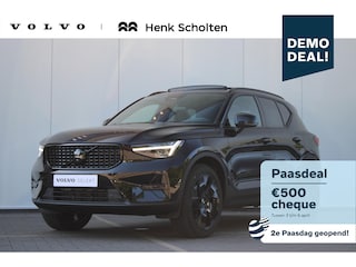 Volvo XC40 B4 Plus Black Edition Visual Park Assist (incl. 360º view) | Schuif-/Kanteldak | Lichtmetalen Velgen 20"| Extra Getint Glas |  Nubuck/ Kunstlederen Bekleding | Apple Carplay/Android Auto | Premium Audio by Harman Kardon | Electronic Climate Controle