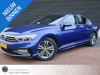 Volkswagen Passat 2.0 TSI 4Motion Elegance Business R | 272PK Fabrieks af | NAP | Clima | Adapt. Cruise | Navi | Leder/Alcantara | PDC | LED | Stoelverwarming | Multimedia |
