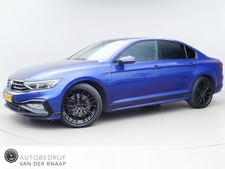 Volkswagen Passat 2.0 TSI 4Motion Elegance Business R | 272PK Fabrieks af | NAP | Clima | Adapt. Cruise | Navi | Leder/Alcantara | PDC | LED | Stoelverwarming | Multimedia |