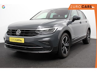 Volkswagen Tiguan 1.5 TSI DSG Active | Navigatie | App connect Wireless | Adaptive Cruise Control | Travel Assist | Parkeersensoren | Camera | Park Assist | Stoel- en stuurverwarming | Elektrische achterklep | Virtual Cockpit | Inductielader