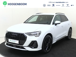 Audi Q3 45 TFSI e S edition | Trekhaak | Achteruitrijcamera | Dodehoek detectie | Keyless | Stoelverwarming | Cruise control | Navigatie |
