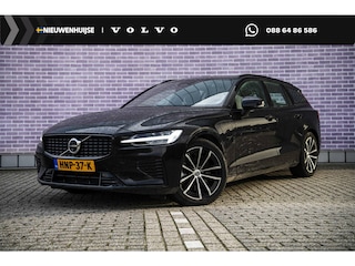 Volvo V60 2.0 T6 Plug-in hybrid AWD Plus Dark | Harman Kardon Audio | Trekhaak | Stoel- / Stuurverwarming Voor + Achter | 360 Camera | Adaptive Cruise | Google | Carplay | Dodehoekdetectie