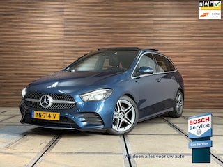 Mercedes-Benz B-klasse 180 Business Solution AMG | Pano | Alcantara | 18' inch | DAB | Navigatie | Camera