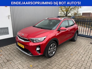Kia Stonic 1.0 T-GDi DynamicLine / NAVIGATIE / AIRCO / CAMERA / CRUISE / HOGE INSTAP/ PARKEERSENSOREN / LMV 17" / NEDERLANDSE AUTO