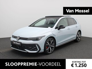 Volkswagen Golf 1.5 eHybrid GTE | Automaat | Panoramadak | Navigatie | Apple Carplay / Android Auto | Trekhaak Inklapbaar | Digital Cockpit | Advanced Keyless | Heads-up Display | Stoel- Stuurverwarming | Lichtmetalen Velgen |