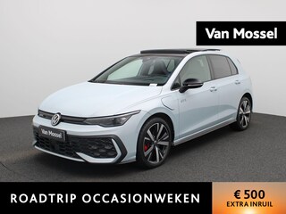 Volkswagen Golf 1.5 eHybrid GTE | Automaat | Panoramadak | Navigatie | Apple Carplay / Android Auto | Trekhaak Inklapbaar | Digital Cockpit | Advanced Keyless | Heads-up Display | Stoel- Stuurverwarming | Lichtmetalen Velgen |