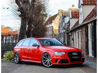 Audi A4 Avant 4.2 FSI Quattro | Schaalstoel - Akrapovic - Exclusive - Collectable