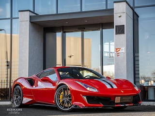 Ferrari 488 3.9 Pista / 1st Owner / Rosso Corsa / Carbon / Lift / Camera / Dealer