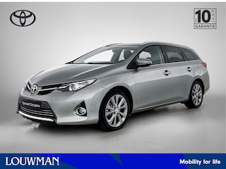 Toyota Auris Touring Sports 1.8 Hybrid Executive Limited | Panoramadak | Parkeersensoren V+A | Climate control | LM velgen |