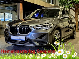 BMW X1 xDrive25e Executive Sportline | Panorama | Camera | "19 | Carplay | Stoelverwarming