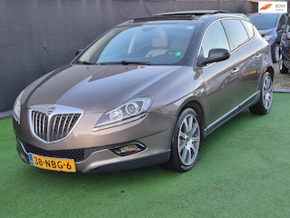 Lancia Delta 1.8-16V Di Platino AUTOMAAT DAK !