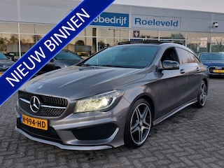 Mercedes-Benz CLA Shooting Brake 180 122pk Sport Edition AMG | Airco | Cruise | Bi-Xenon | Leder+Alcantara | Panorama Schuifdak | Stoelverwarming | Privacy Glass | 18'''lm | Trekhaak