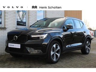 Volvo XC40 B4 Plus Dark | All-season banden | 19 inch lichtmetalen velgen | Parkeercamera achter | Verwarmbare voorstoelen | Verwarmbaar stuurwiel | Bestuurdersstoel met geheugen | Blind spot | Adaptive cruise control | Semi elek. trekhaak | Elektrisch bed. voorstoelen |
