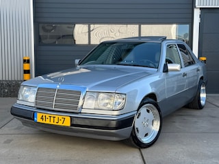 Mercedes-Benz 200-serie 200-500 W124 E-Klasse 220 E AUT / SCHUIFDAK / HISTORIE