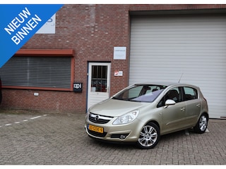 Opel Corsa 1.4-16V Cosmo NAP 2e eigenaar PDC Airco Leder 07-26 APK