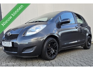 Toyota Yaris 1.3 VVTi Dynamic