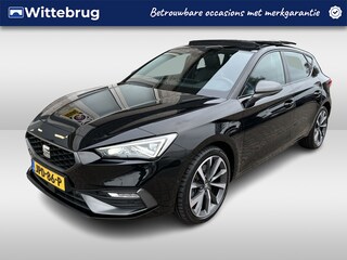 Seat Leon 1.4 TSI eHybrid PHEV FR / AUTOMAAT/ KEYLESS/ FULL LINK/ PARK. SENSOREN + CAMERA/ LED/ ELEKTR. STOEL/ STOEL-STUUR VERWARM./ KEYLESS/ NAVI/ 18" LMV