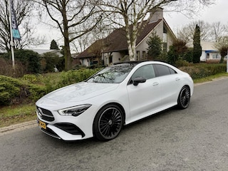 Mercedes-Benz CLA 180 AMG 136PK AUT•Pano•Burmester•Headup