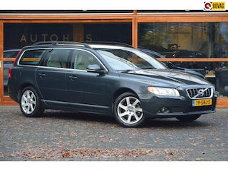 Volvo V70 T4 Limited Edition | 1e Eigenaar | Dealer onderhouden | Stoelverwarming | Trekhaak | Parkeersensoren |