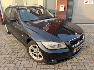 BMW 3-serie Touring 318i Business Line / Navi / PDC / Cruise / Clima / NAP