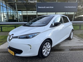 Renault Zoe Q210 Intens Quickcharge 22 kWh (AccuHuur) / Camera / Climate / Keyless / Parkeersensoren. Achter /