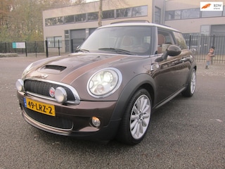 Mini Mini 1.6 Mayfair LEDER PANO DAK NAVI TELEFOON!!!