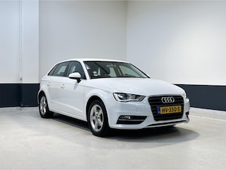 Audi A3 Sportback 1.4 TFSI CoD Ambiente Pro Line | Navigatie | Bluetooth| Trekhaak | NL |