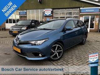 Toyota Auris Touring Sports 1.8 Hybrid Dynamic Ultimate | Rijklaar!! | Navi | Stoelverwarming | Keyless | PDC V + A | Camera | DAB