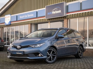 Toyota Auris Touring Sports 1.8 Hybrid Dynamic Ultimate | Rijklaar!! | Navi | Stoelverwarming | Keyless | PDC V + A | Camera | DAB