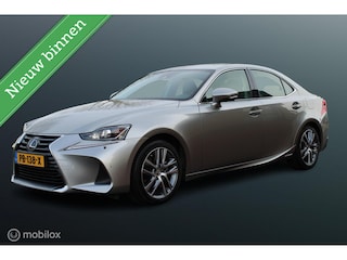 Lexus IS 300h Hybrid Business Line, Stoelverw, Camera, Pdc voor + achter, Cruise, Half Leder, Navi, 17 inch Lmv.