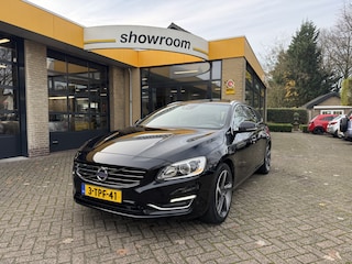 Volvo V60 2.4 D6 AWD Plug-In Hybrid Summum Schuifdak Dealer Onderhouden!